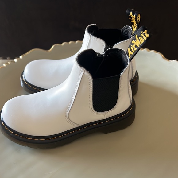 Dr. Martens 2976J Chelsea Boot - Kids - Picture 2 of 6